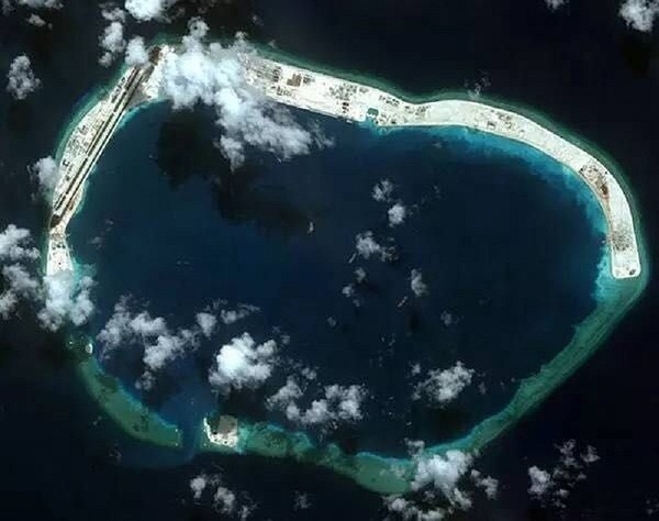 ミスチーフ礁衛星写真.jpg