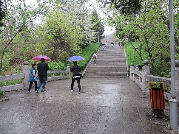 手前の石橋.jpg
